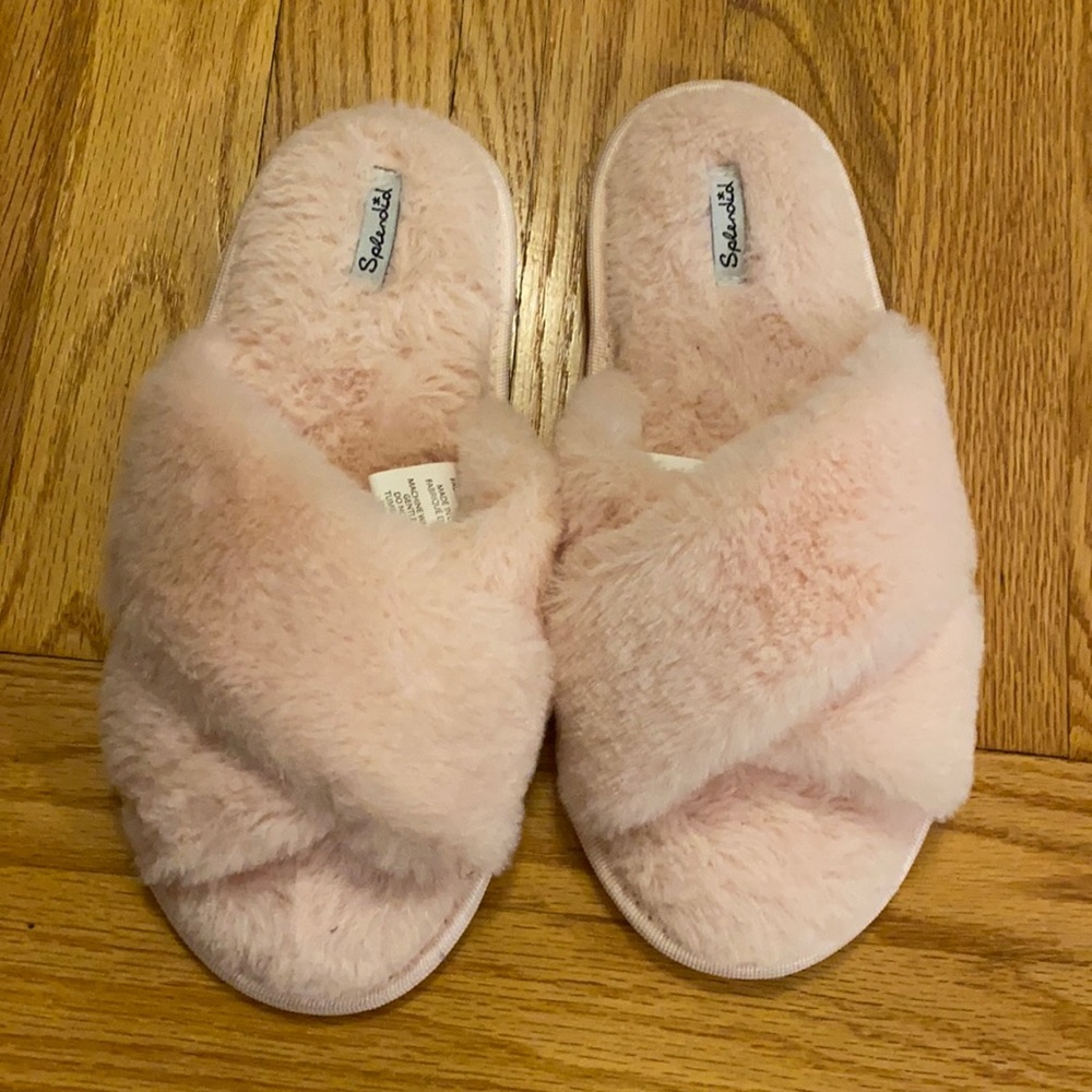 Splendid pink slippers